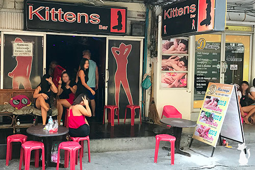 Guía completa de bares de mamadas en Pattaya.