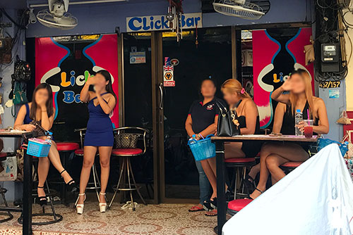 Guía completa de bares de mamadas en Pattaya.