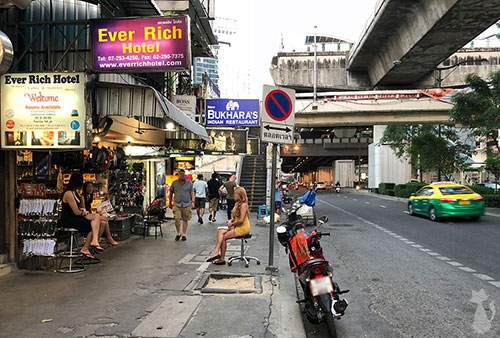 Traviesos salones de masajes ladyboy en Bangkok