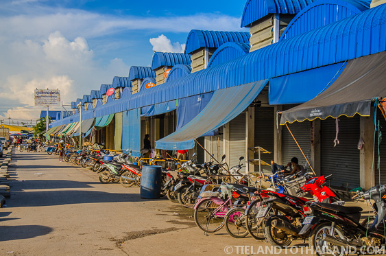 Mercado Rong Kluea en Sa Kaeo, Tailandia
