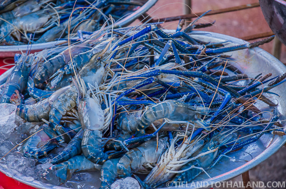 Mercado Rong Kluea en Sa Kaeo, Tailandia