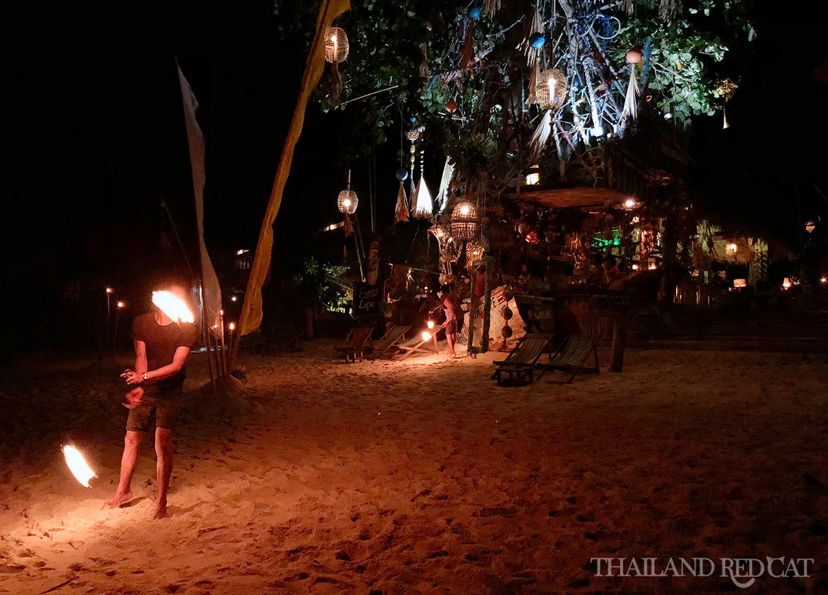 Lugares de interés y vida nocturna en Koh Lipe Lugares de interés y vida nocturna en Koh Lipe