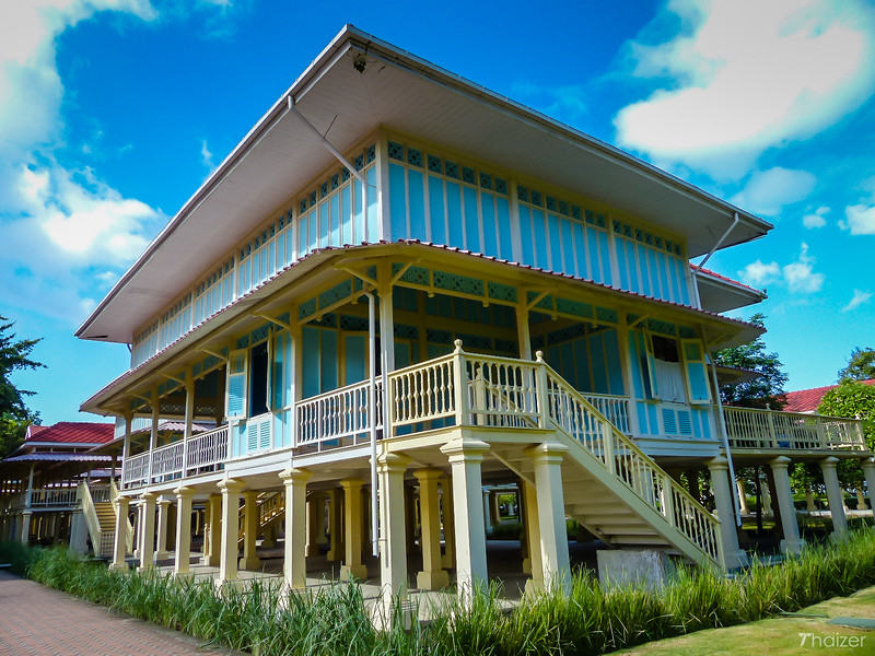 Palacio Marukhathaiyawan Teakwood (cerca de Hua Hin)