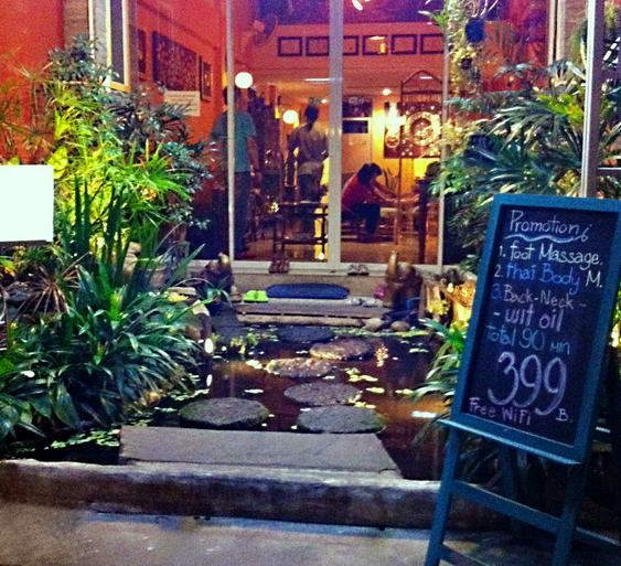 Pies de cinco dólares… ¿masaje?