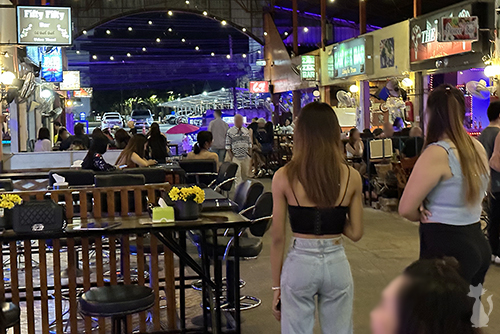 Vida nocturna y chicas tailandesas en Udon Thani.