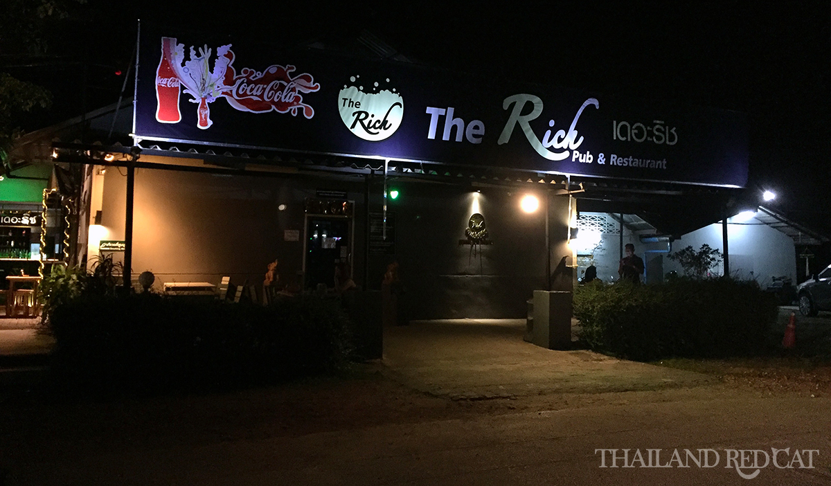 Vida nocturna y chicas tailandesas en Khao Lak