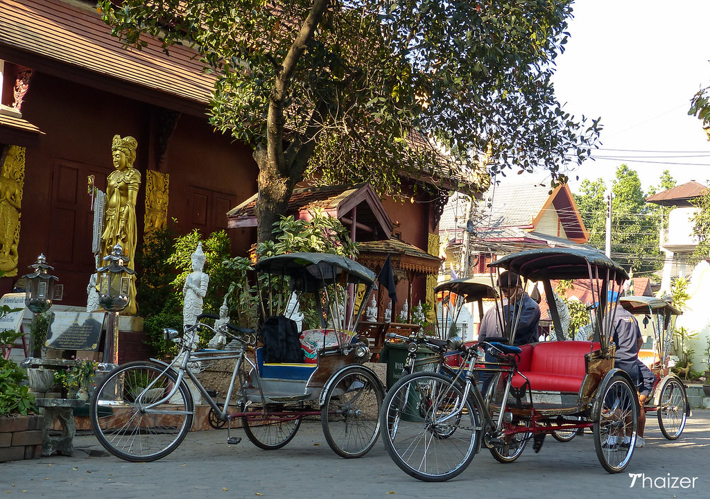 De gira con los experimentados conductores de Samlor de Chiang Mai. De gira con los experimentados conductores de Samlor de Chiang Mai.