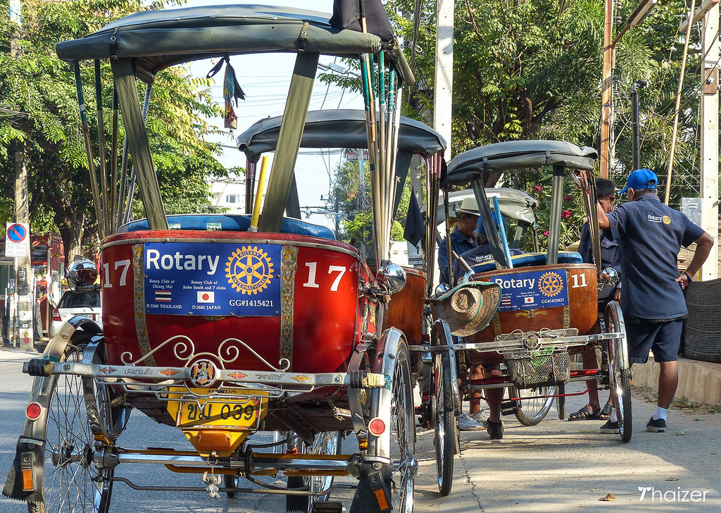 De gira con los experimentados conductores de Samlor de Chiang Mai. De gira con los experimentados conductores de Samlor de Chiang Mai.