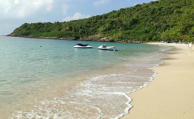 Vamos a Koh Larn: una guía de viaje a la Isla del Coral