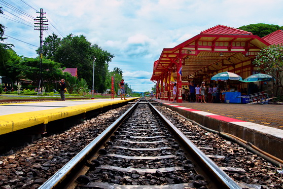 De Hua Hin a Bangkok en tren de tercera clase