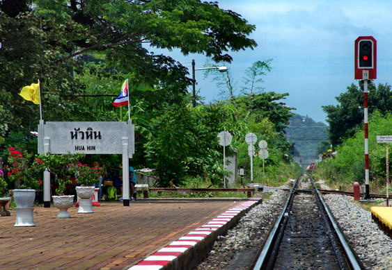De Hua Hin a Bangkok en tren de tercera clase