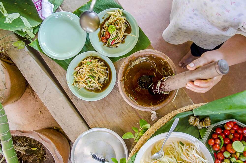 Som Tum Thai: ensalada de papaya verde Som Tum Thai: ensalada de papaya verde