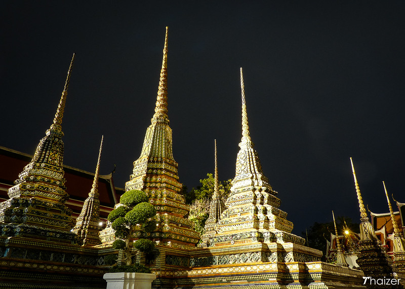 Tour en tuk tuk por las luces nocturnas de Bangkok Tour en tuk tuk por las luces nocturnas de Bangkok