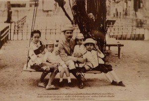 Una lista de reyes y reinos tailandeses (y algunas fotografías interesantes)