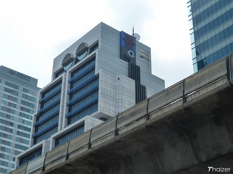 Bangkok Robot Building añade Sanuk al horizonte Bangkok Robot Building añade Sanuk al horizonte