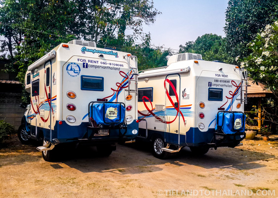 Explora el campo tailandés con la autocaravana tailandesa