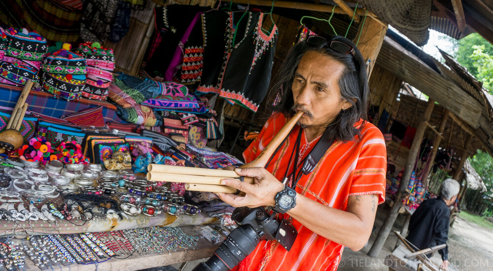 Experimente un auténtico recorrido por la tribu de las colinas de Chiang Mai y alojamiento en familia.
