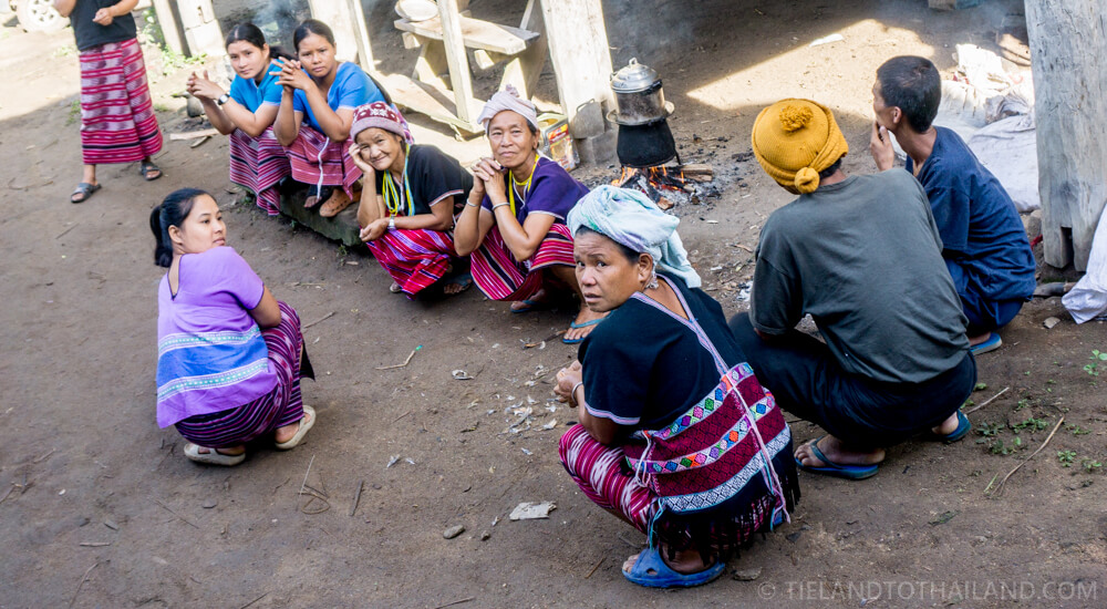 Experimente un auténtico recorrido por la tribu de las colinas de Chiang Mai y alojamiento en familia.