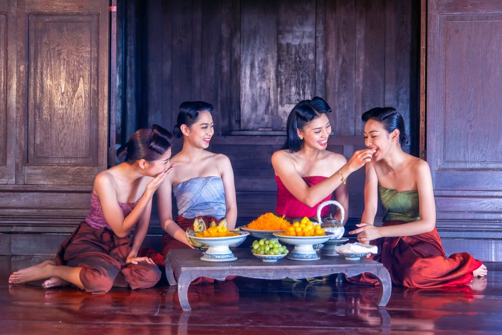 Chicas tailandesas sexys se mantienen en forma para ti: fotos calientes