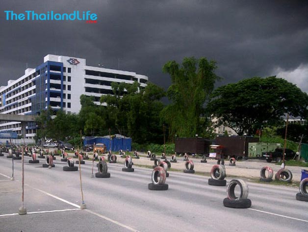 Cómo obtener una licencia de conducir tailandesa: lecciones en terrenos baldíos, prueba de estacionamiento, teoría y aplicación difíciles