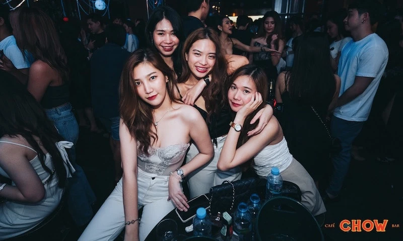 Los 7 mejores bares y discotecas nocturnos de Bangkok para salir de fiesta después de las 2 de la madrugada Los 7 mejores bares y discotecas nocturnos de Bangkok para salir de fiesta después de las 2 de la madrugada