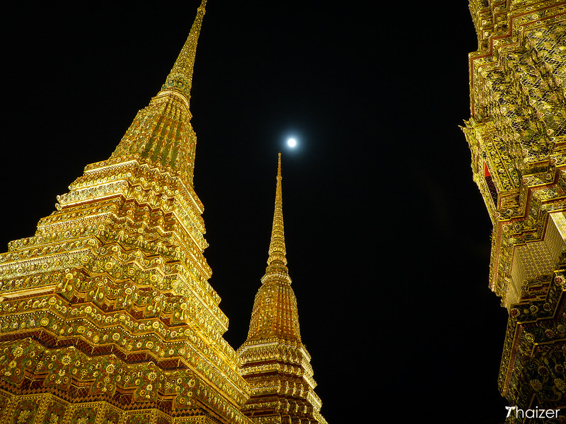 Tour en tuk tuk por las luces nocturnas de Bangkok Tour en tuk tuk por las luces nocturnas de Bangkok