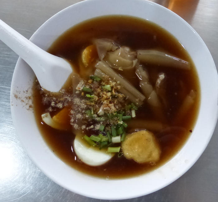 Sopa de fideos Kuay Jab