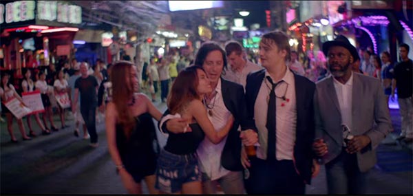 10 vídeos musicales populares que no sabías que se hicieron en Tailandia