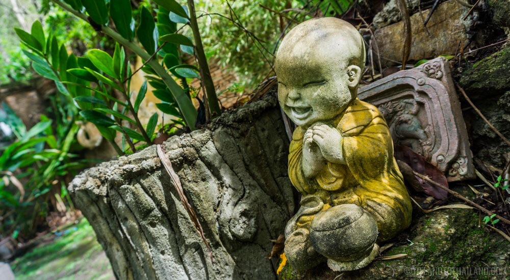 Camina por el sendero del monje hasta Doi Suthep Camina por el sendero del monje hasta Doi Suthep