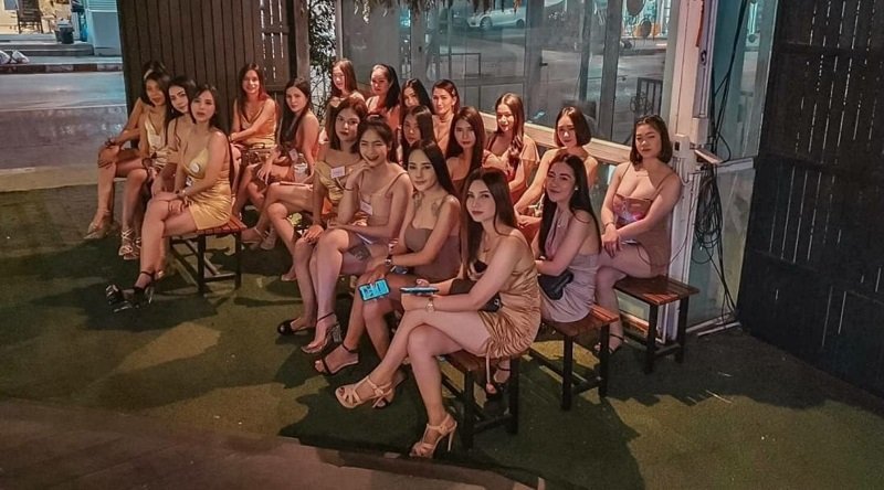 Los 10 mejores bares locales de Bangkok para conocer chicas tailandesas calientes