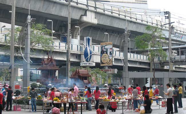 Una guía turística del centro MBK en Bangkok (Mah Boon Krong)