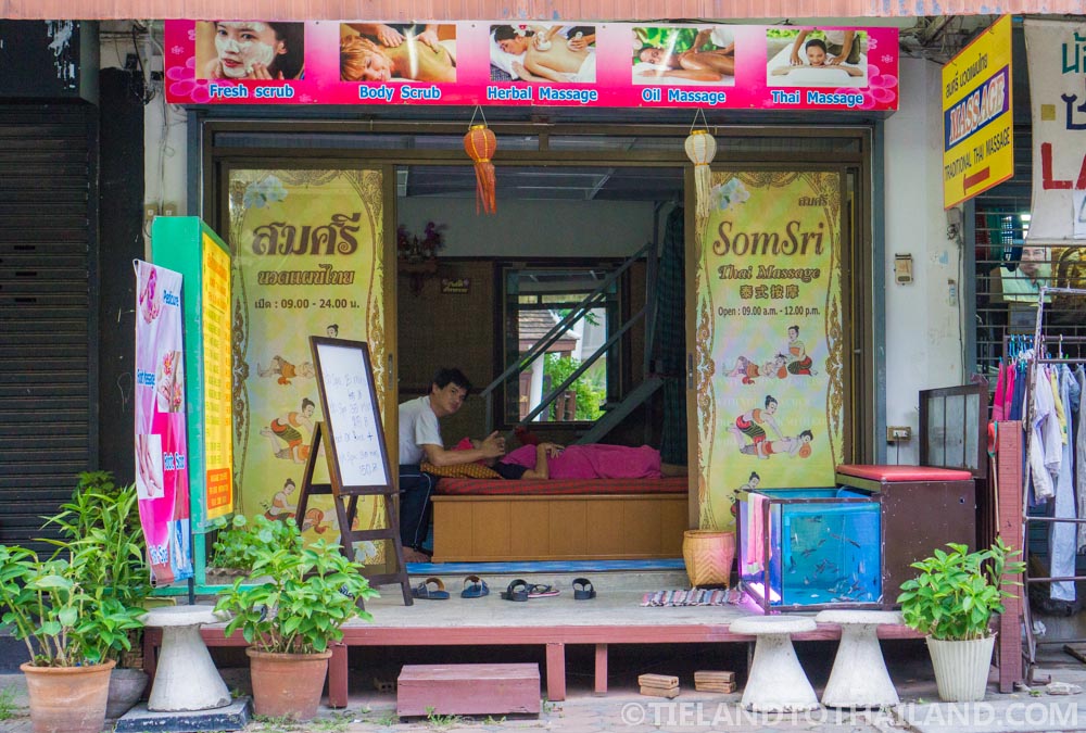 Historias divertidas y vergonzosas sobre masajes tailandeses. Historias divertidas y vergonzosas sobre masajes tailandeses.