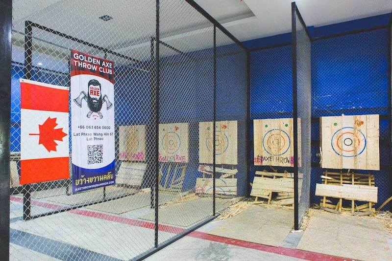 Lanzamiento de hachas en Bangkok