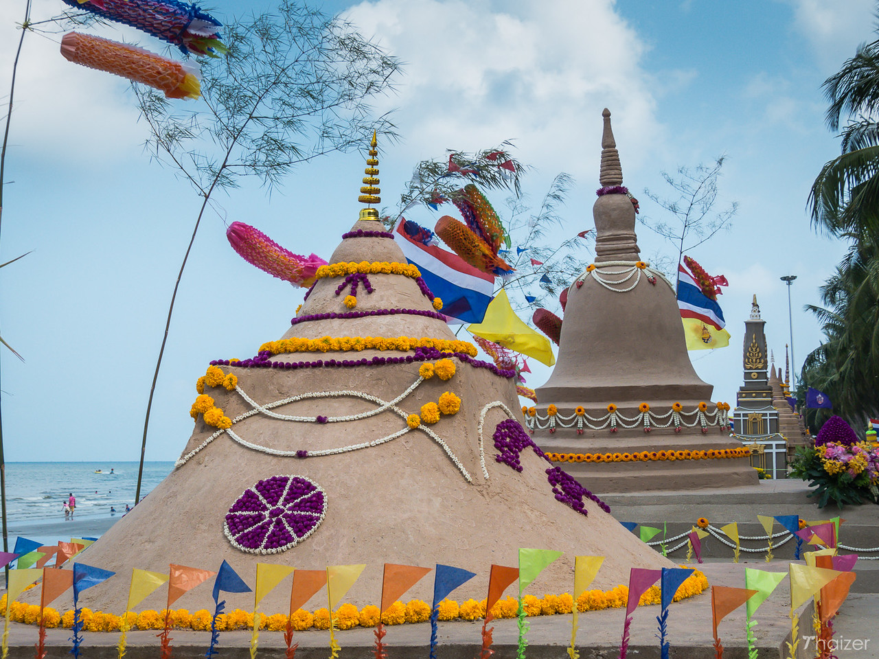 Festival Wan Lai en Bang Saen: esculturas de arena y Sanuk junto al mar Festival Wan Lai en Bang Saen: esculturas de arena y Sanuk junto al mar