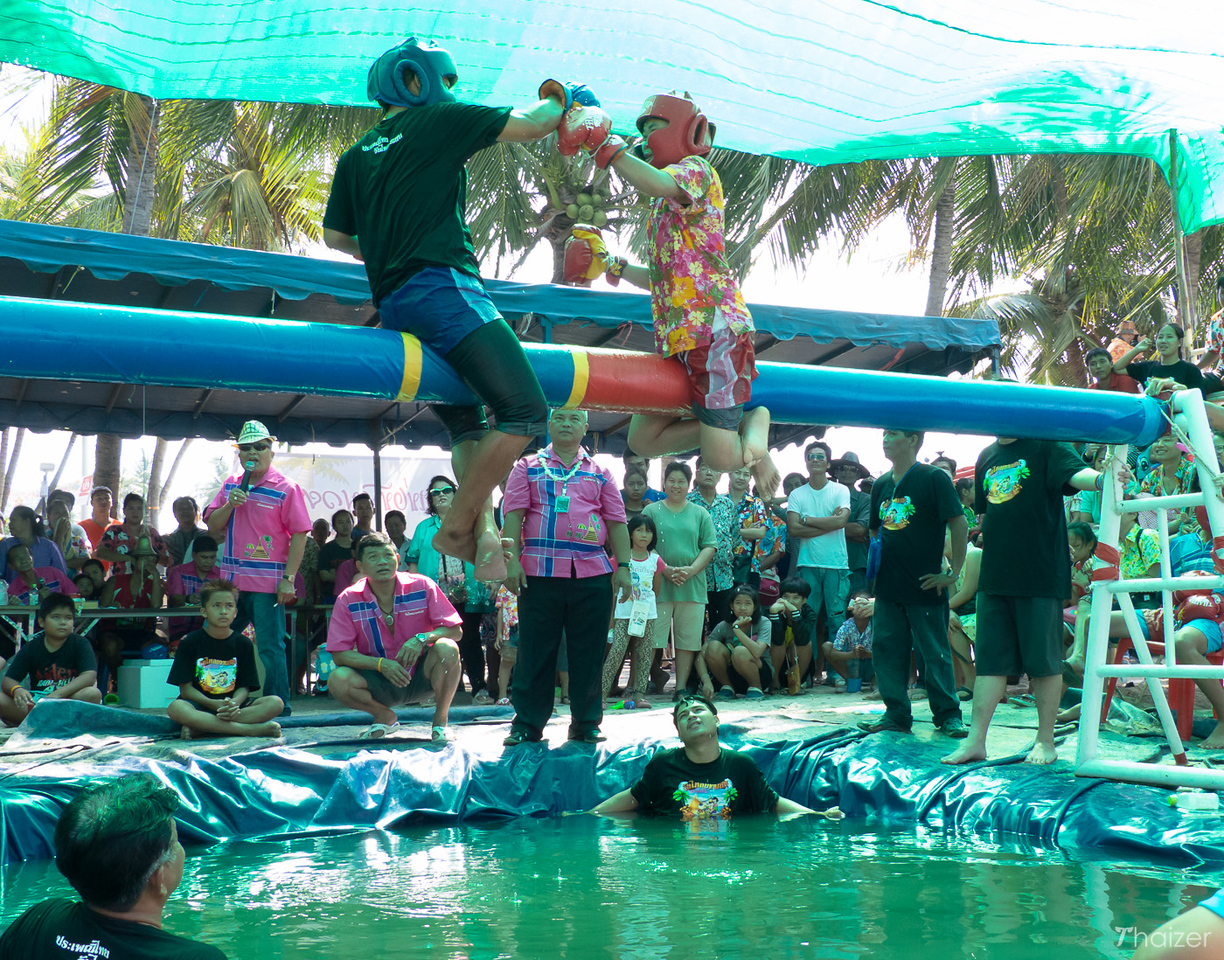 Festival Wan Lai en Bang Saen: esculturas de arena y Sanuk junto al mar Festival Wan Lai en Bang Saen: esculturas de arena y Sanuk junto al mar