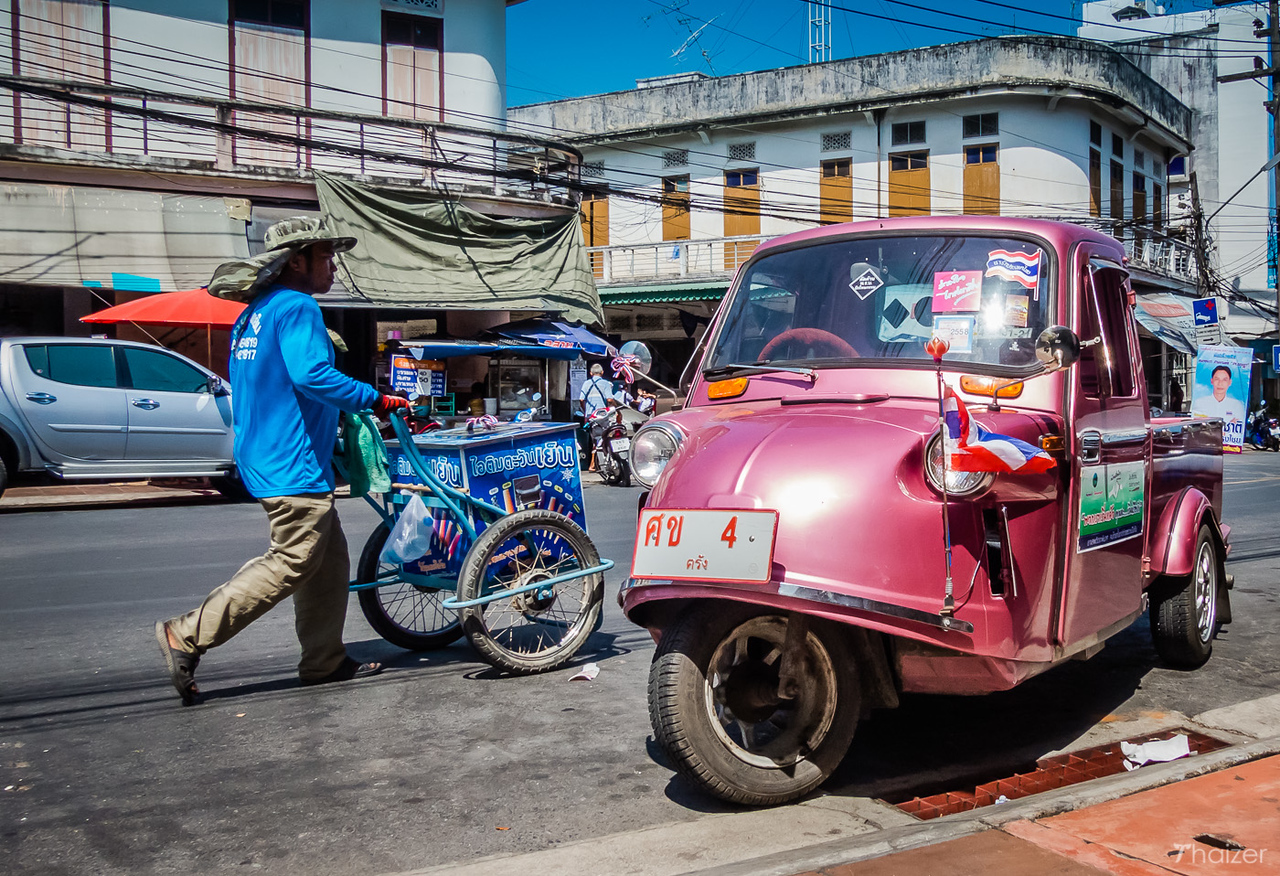 Sube a bordo de los Funky Frog Tuk-Tuks de Trang