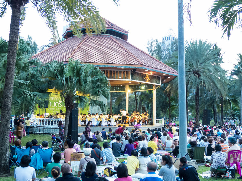 Una velada con la Orquesta Sinfónica de Bangkok en el parque Lumphini