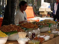 Comida rápida estilo tailandés