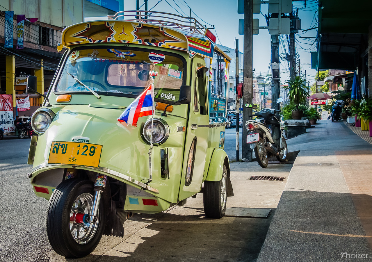 Sube a bordo de los Funky Frog Tuk-Tuks de Trang