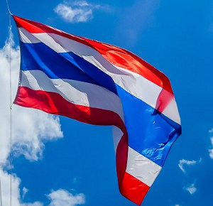 Tailandia levanta el toque de queda en todo el país