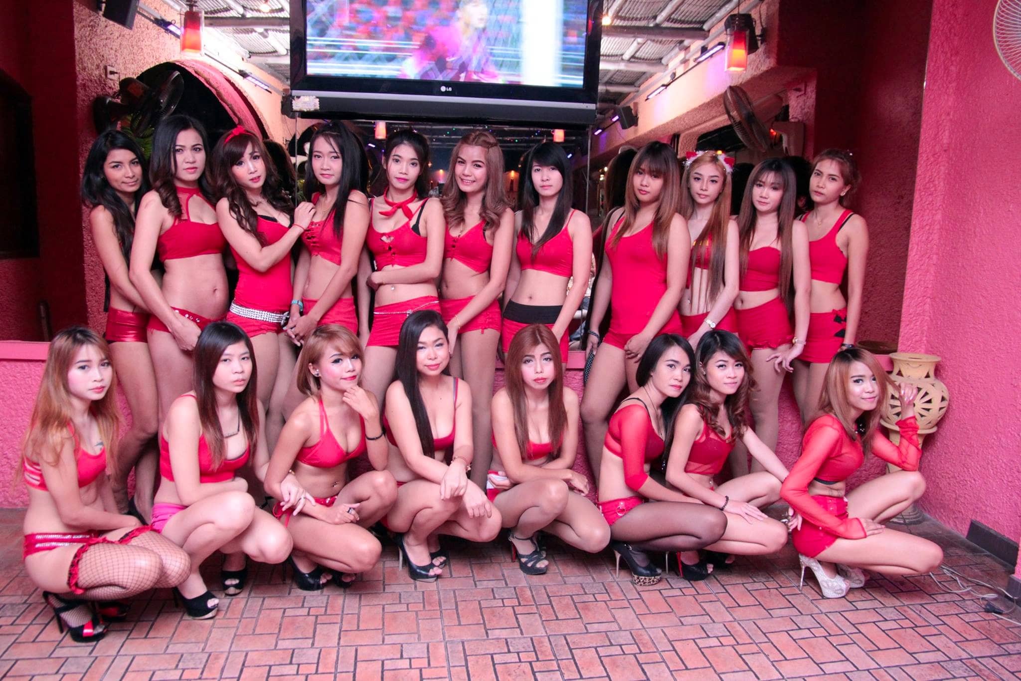 Pantera Rosa: bailarina de Gogo y luchadora de Muay Thai